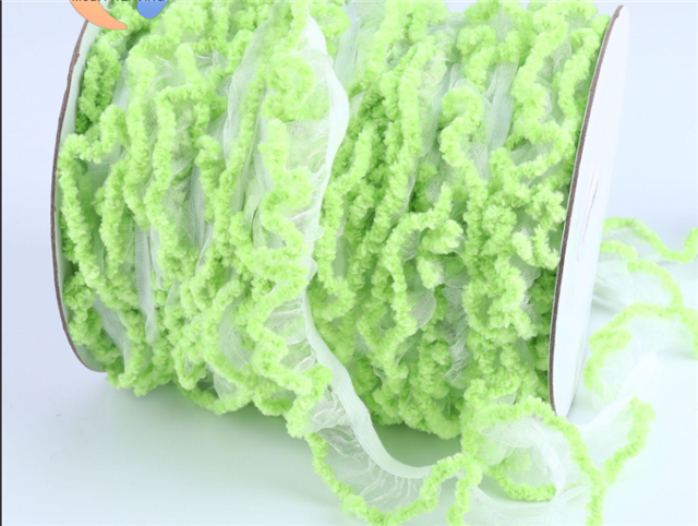 Fuzzy Trim (Green) | Ruffle Trim