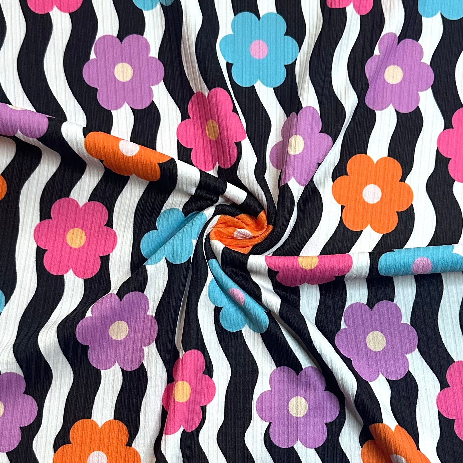 Daisy Waves | 6x6 Scaling | Skinny Rib | Ready To Ship