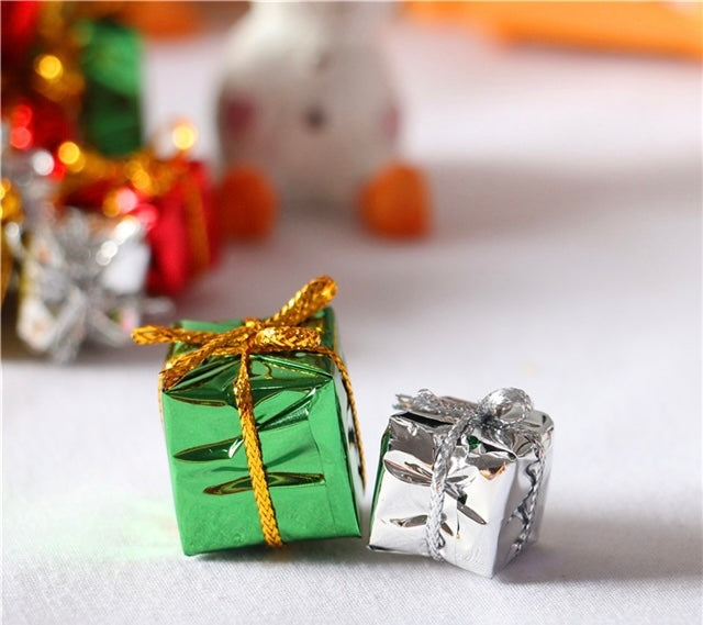 Tiny Presents (Green + Silver) | Ready To Ship