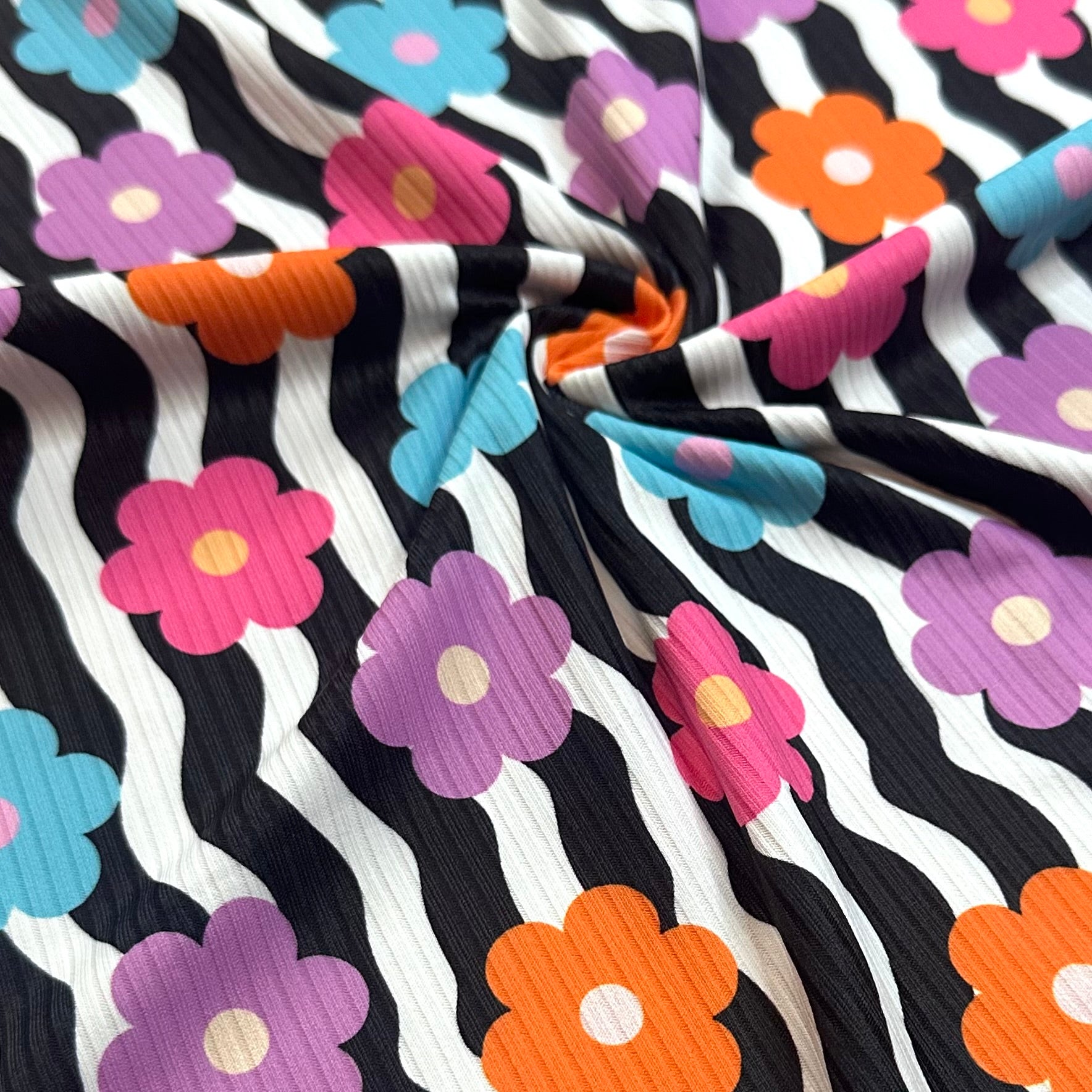 Daisy Waves | 6x6 Scaling | Skinny Rib | Ready To Ship